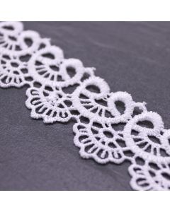 35mm White Guipure Scalloped Lace (4.5m pack)